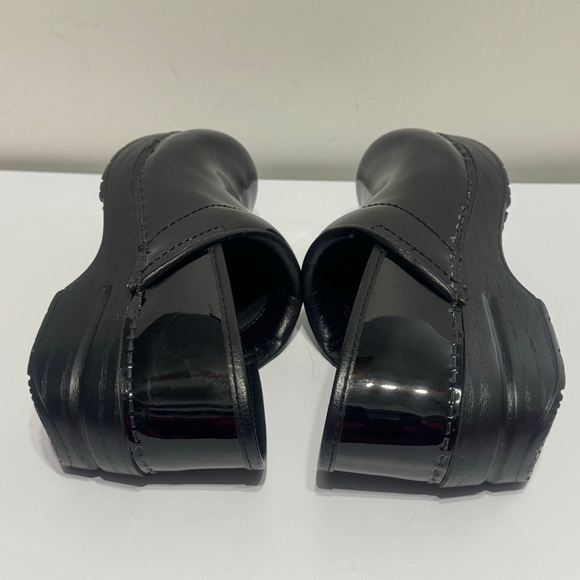 Dansko Black Patent Leather Clogs Size 37 Slip On Nursing Comfort Shoes - Picture 7 of 12